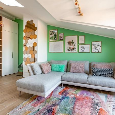 Cozy Studio W/Parking 5 Min Walk From The Bus Stop Milan Bagian luar foto