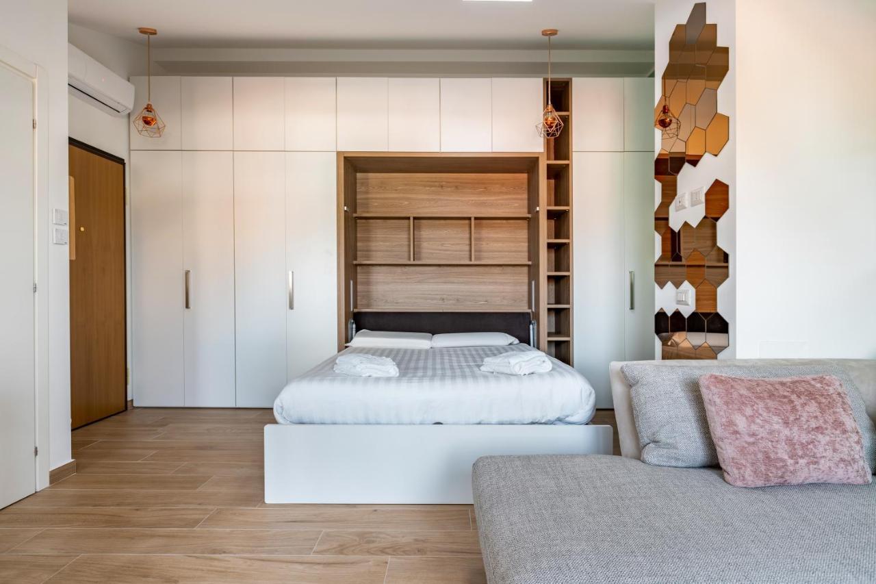 Cozy Studio W/Parking 5 Min Walk From The Bus Stop Milan Bagian luar foto